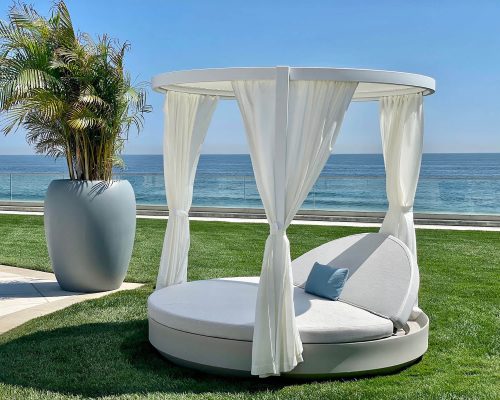 Luxury oceanfront residence designed by The Decorator’s Dream and furnished by Portside Luxury featuring pieces by Vondom.