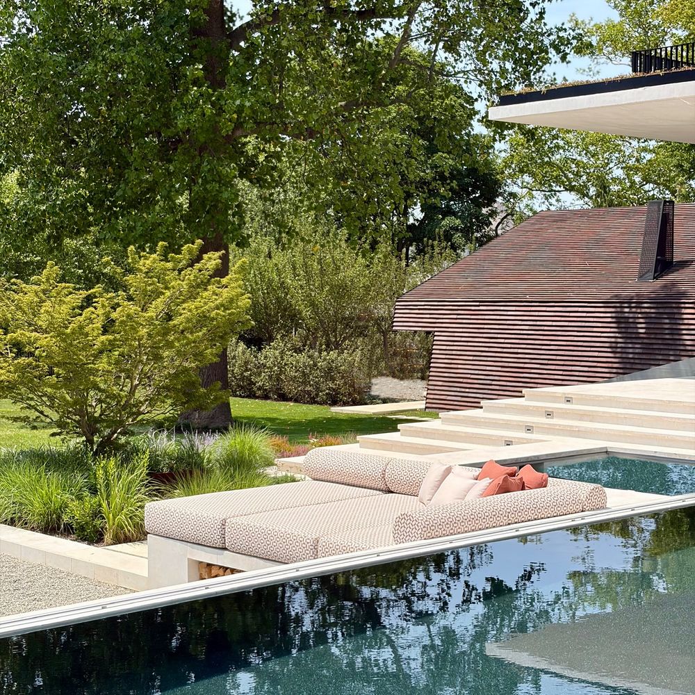 Oceanfront Pool. Linear seating along the water.