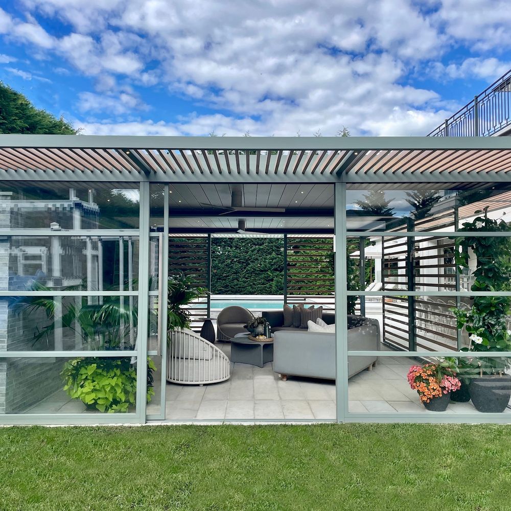 Garden Pergola. A glazed pergola room off the lawn.